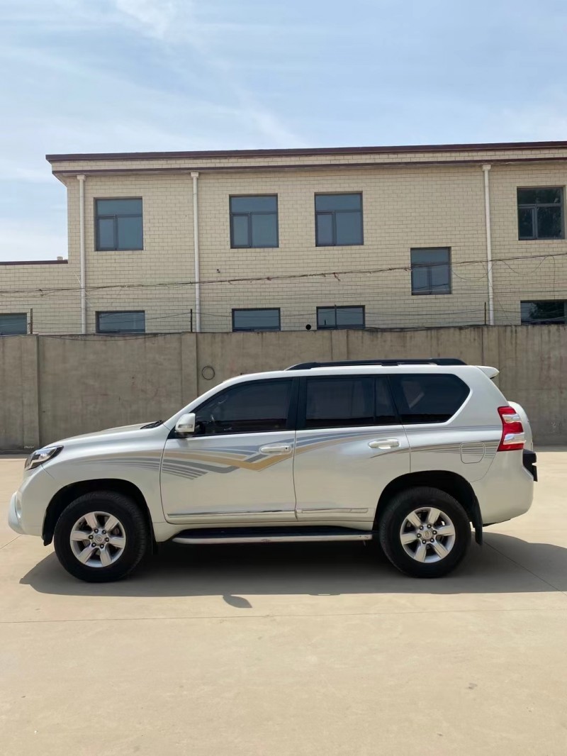 保定17年丰田普拉多8