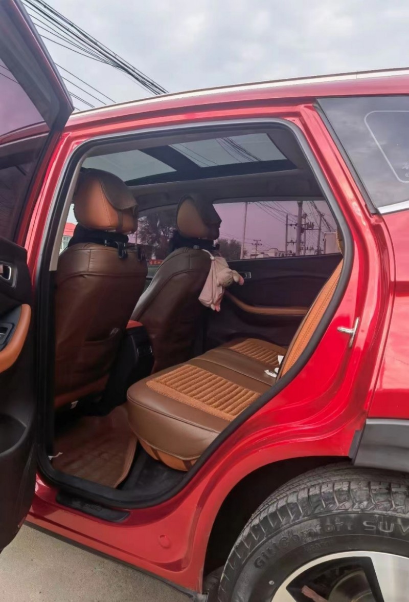 保定17年奇瑞瑞虎77