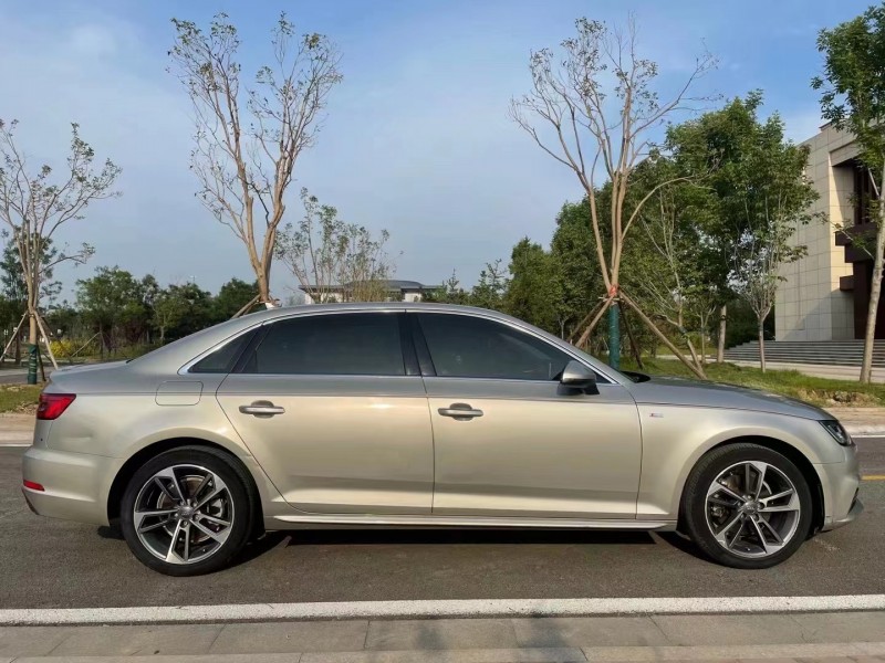 济宁17年奥迪A4L7