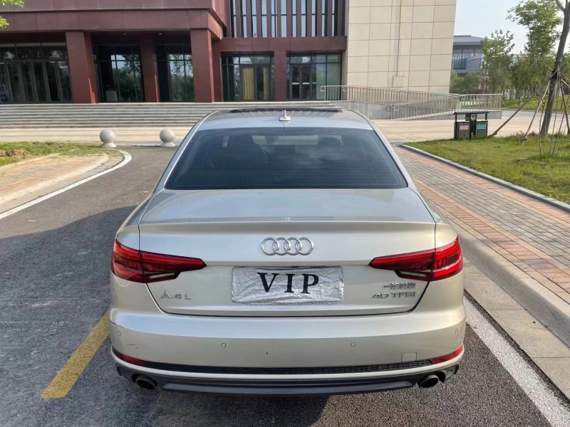 济宁17年奥迪A4L1