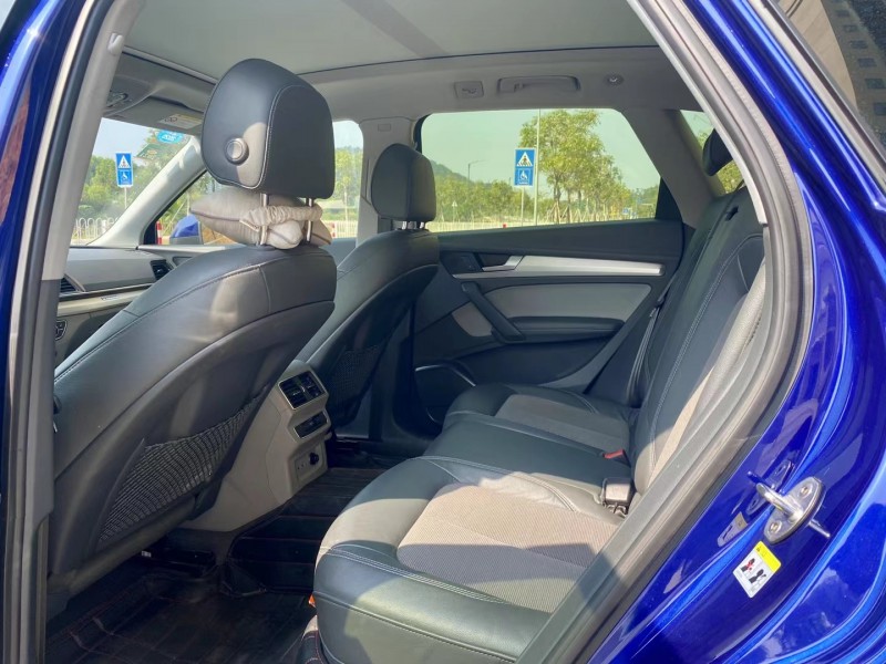 广州19年奥迪Q56