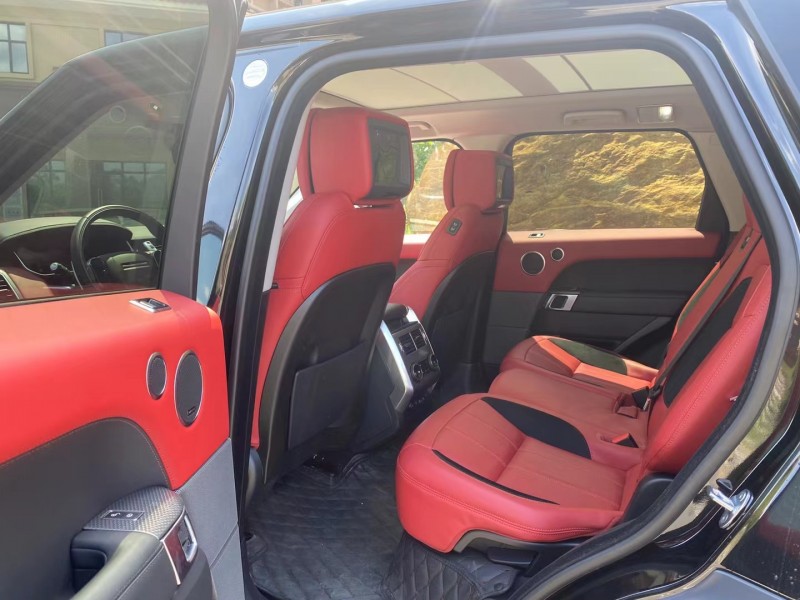 广州21年路虎揽胜运动7