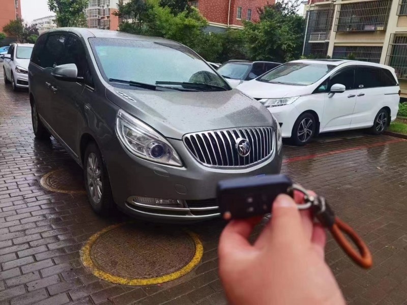 徐州11年别克GL85