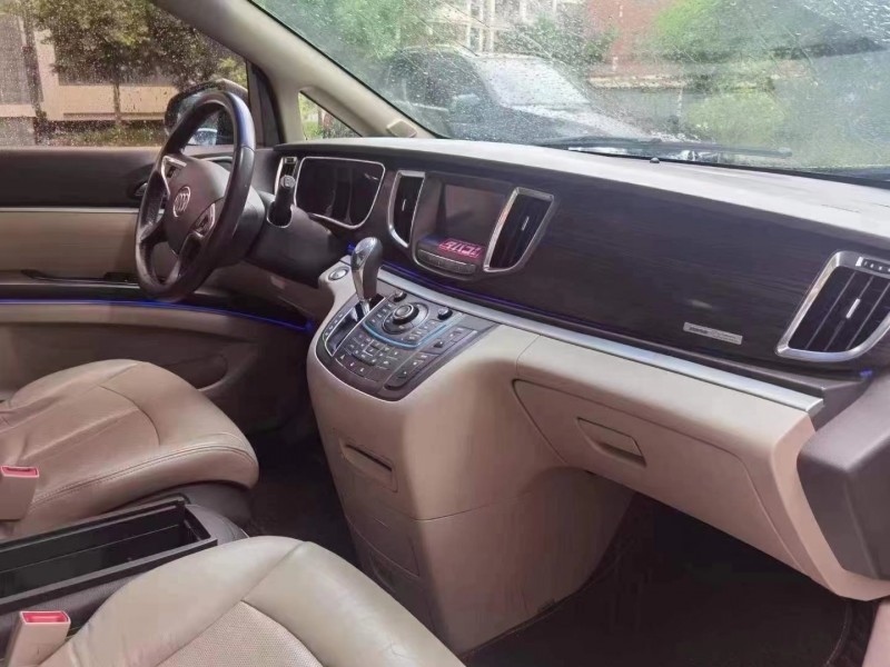 徐州11年别克GL81