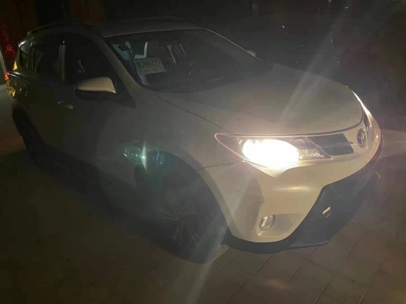 太原15年豐田RAV4榮放1