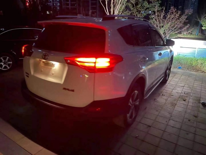 太原15年豐田RAV4榮放4