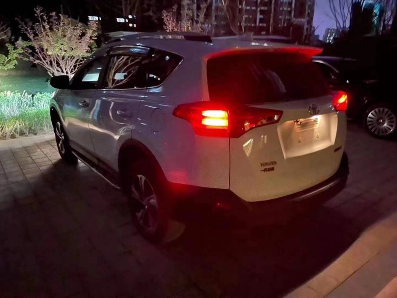 太原15年豐田RAV4榮放5