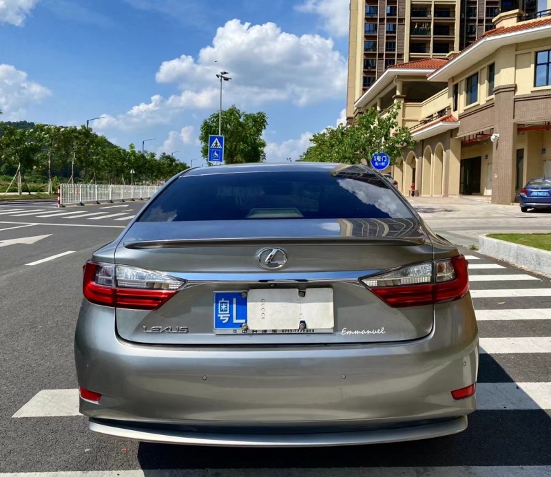 广州16年雷克萨斯ES9