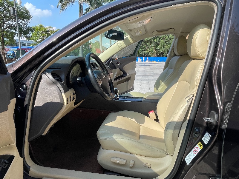 佛山13年雷克萨斯IS2