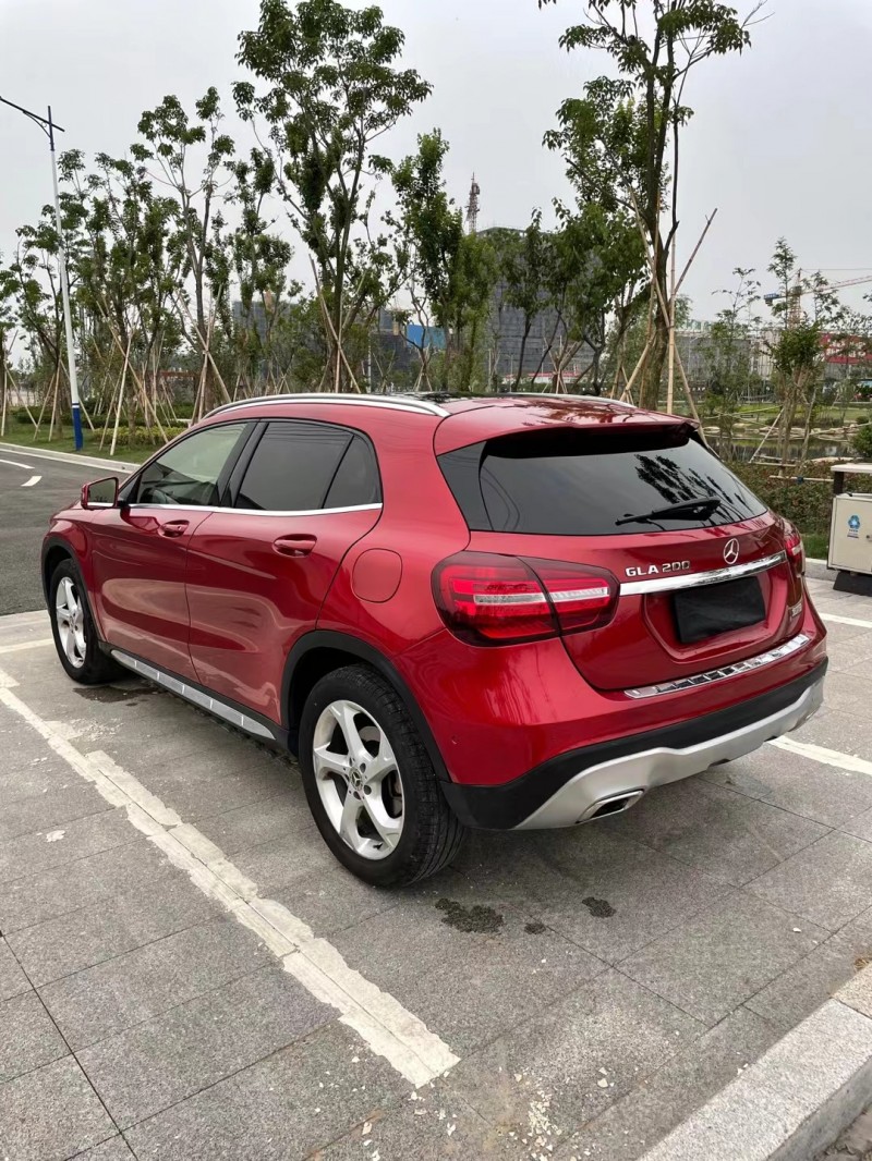 徐州18年奔驰GLA7