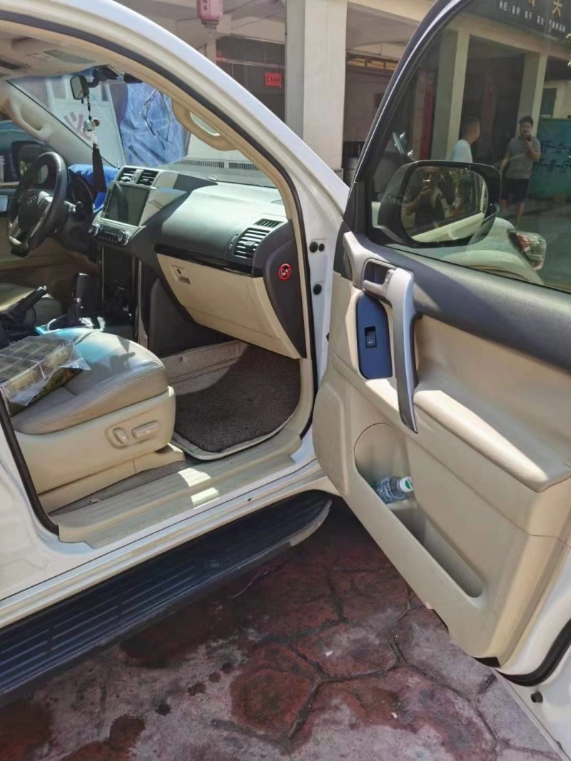 益阳14年丰田普拉多4