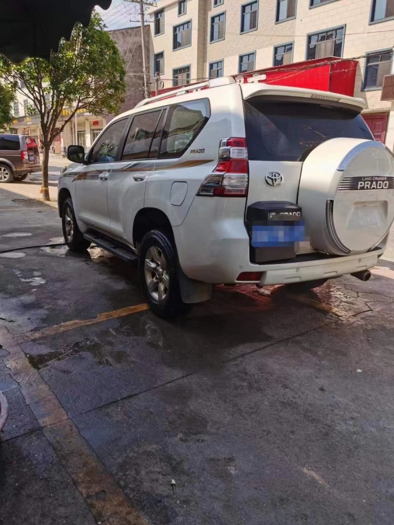 益阳14年丰田普拉多8