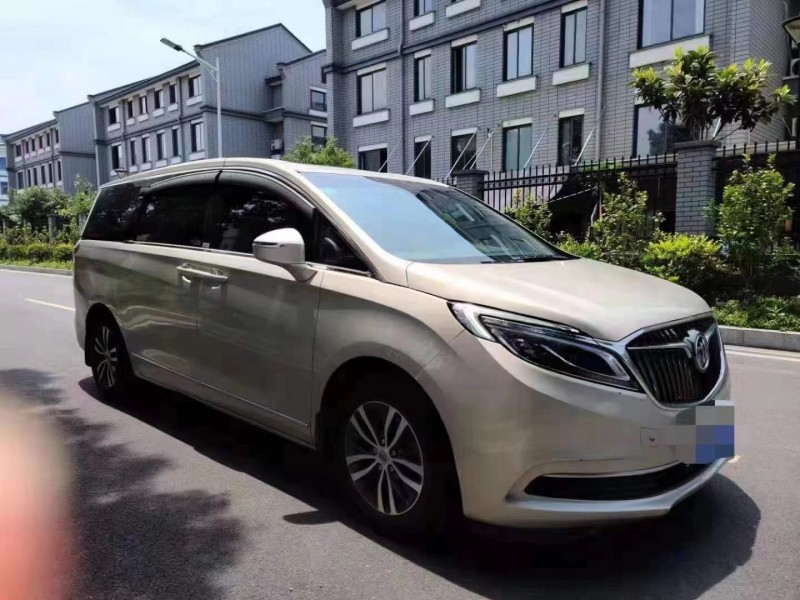 徐州17年别克GL83