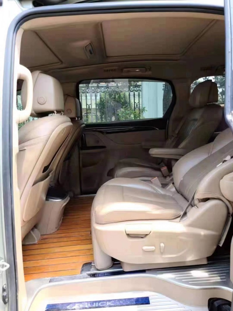 徐州17年别克GL84