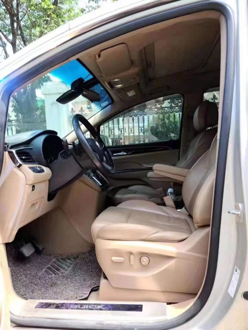 徐州17年别克GL86