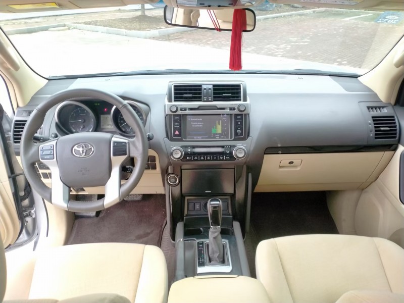 武汉18年丰田普拉多4