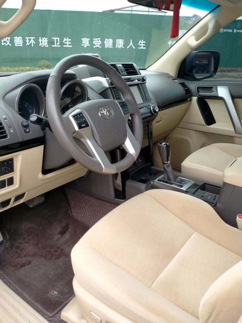 武汉18年丰田普拉多6