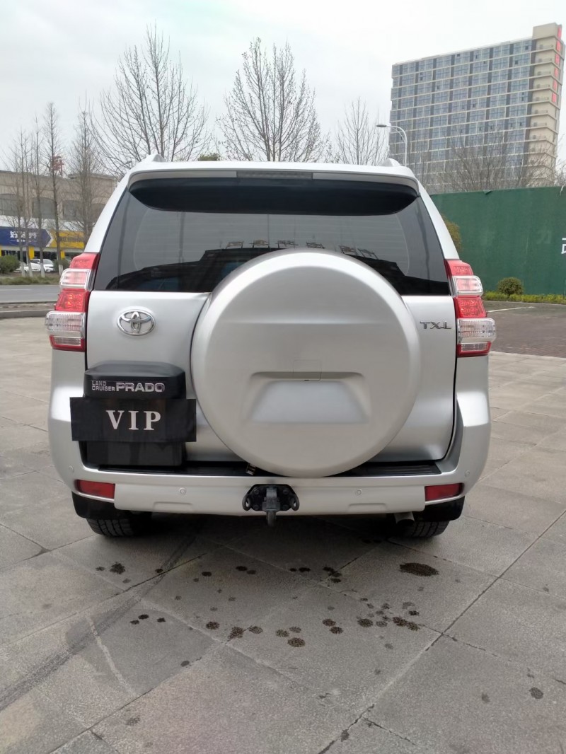 武汉18年丰田普拉多9