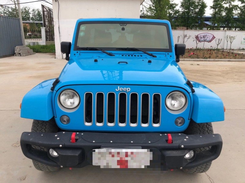 徐州17年Jeep牧馬人9