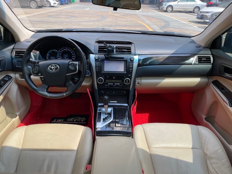 佛山13年丰田凯美瑞5