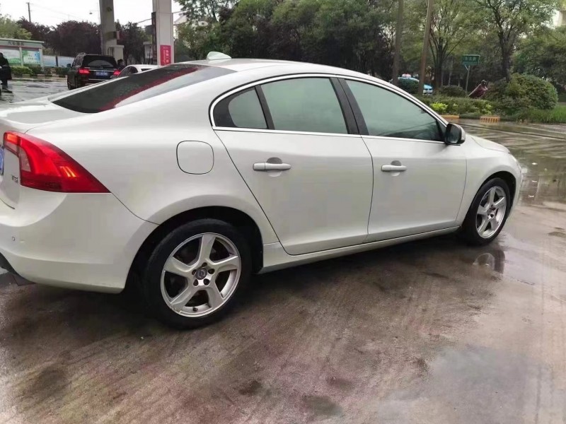 常州13年沃爾沃S60L7