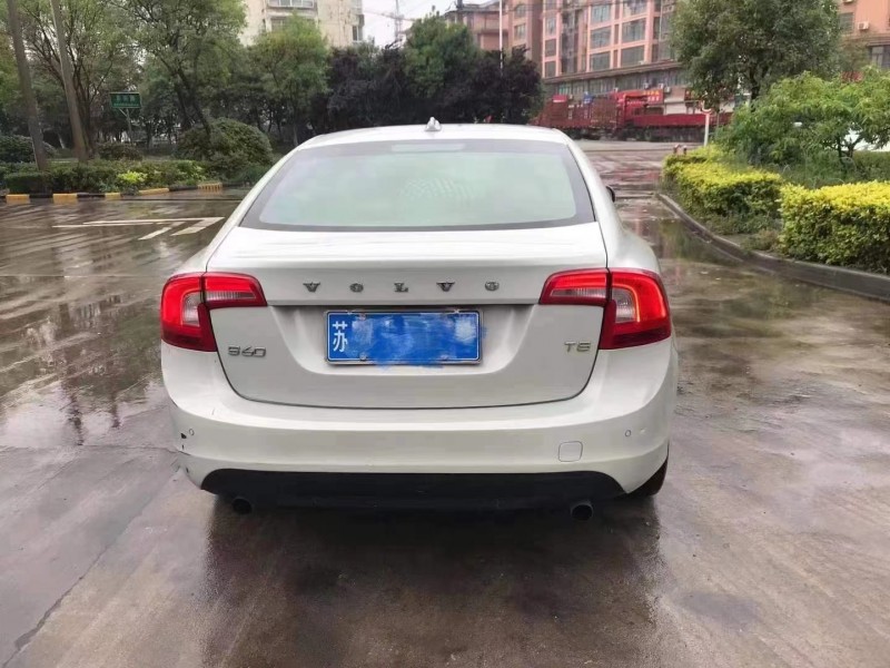 常州13年沃爾沃S60L8