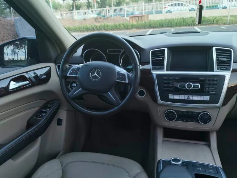 保定12年奔驰ML3