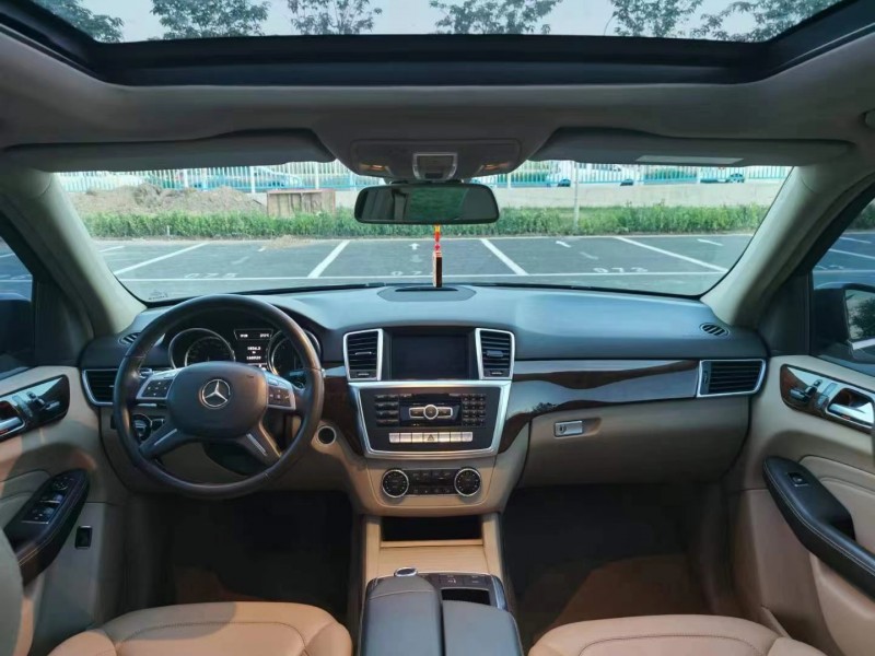 保定12年奔驰ML6