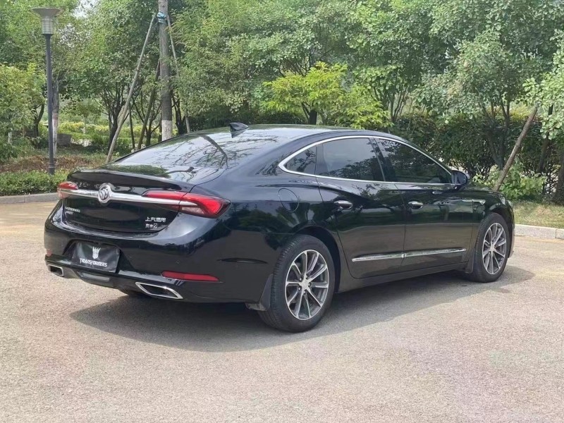 枣庄20年别克君越7