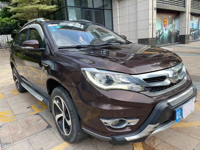 中山16年比亚迪S76