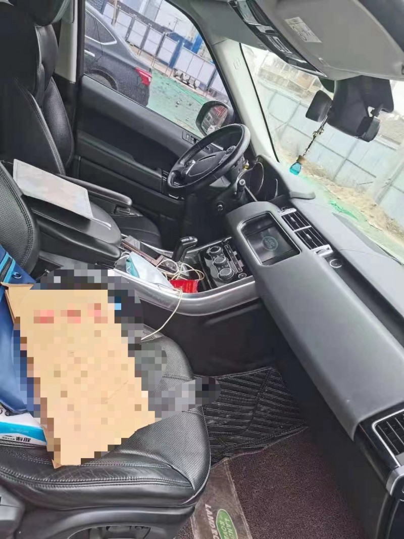 济宁15年路虎揽胜运动4