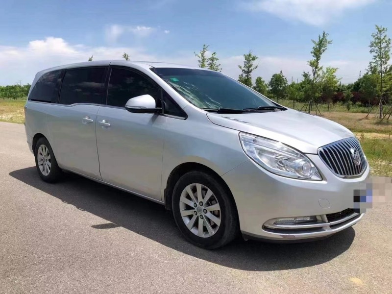 济宁11年别克GL82