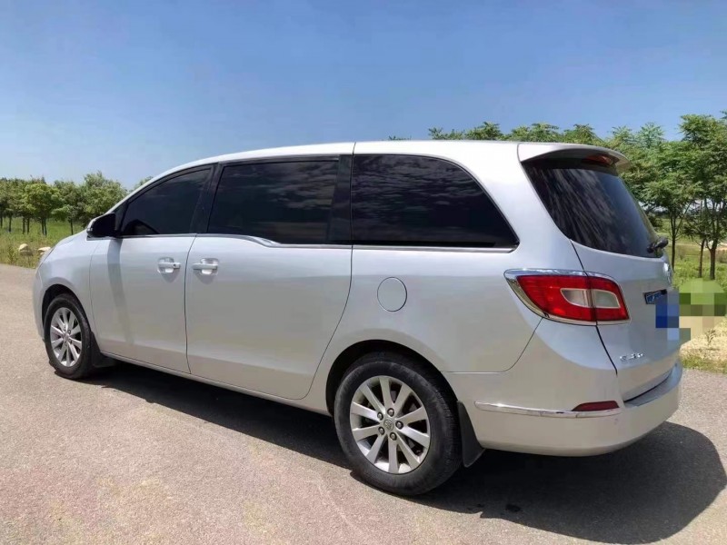 济宁11年别克GL87