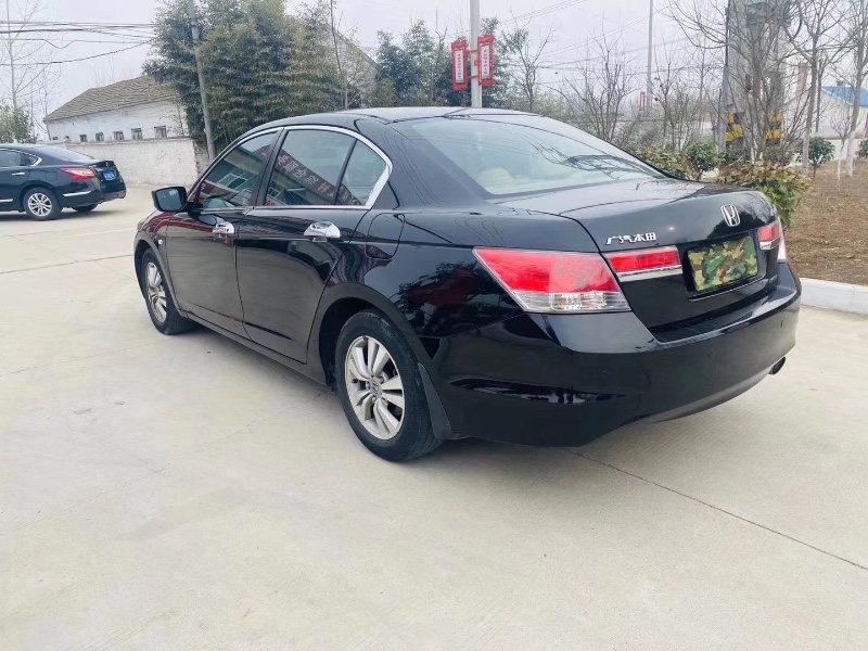 徐州12年本田雅阁6