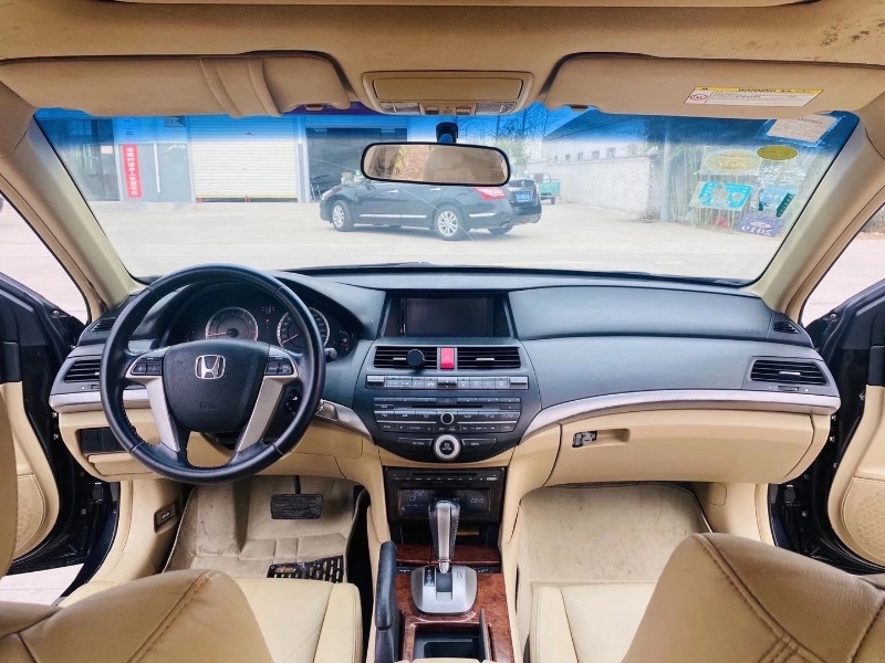 徐州12年本田雅阁4