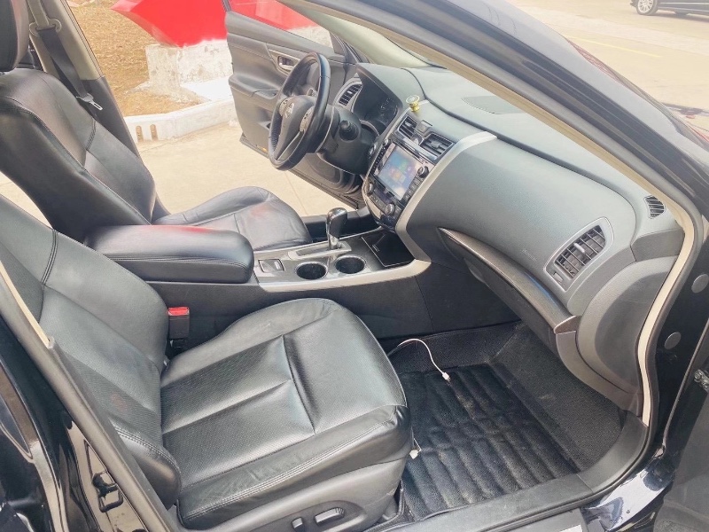 徐州14年日产天籁3