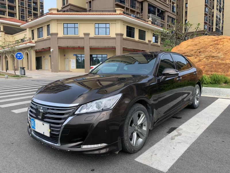 广州15年丰田皇冠3