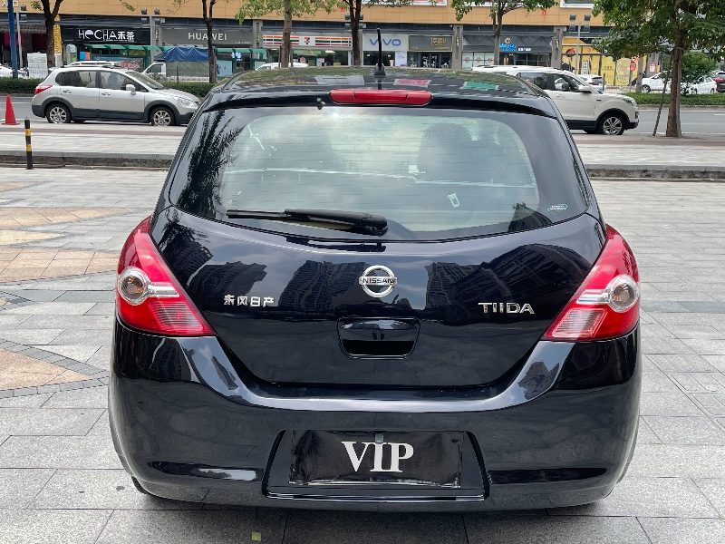 佛山10年日产骐达5