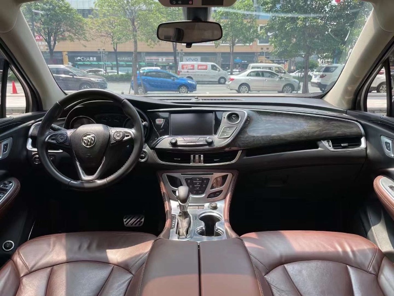 佛山15年别克昂科威5