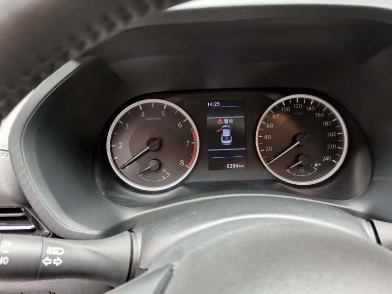 婁底20年日產軒逸5