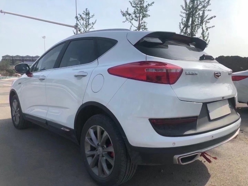 青岛18年吉利帝豪5