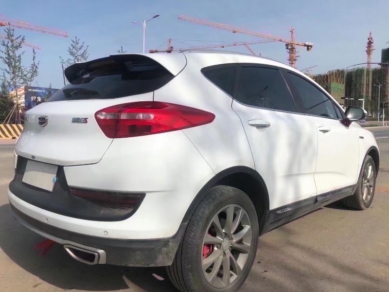 青岛18年吉利帝豪7