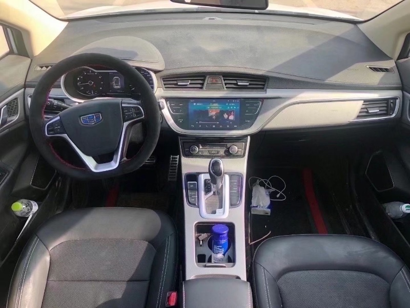 青岛18年吉利帝豪9