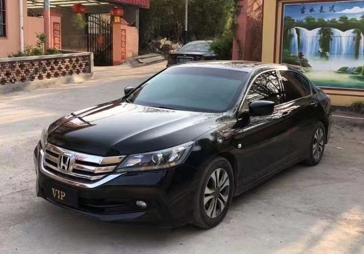 青岛15年本田雅阁3