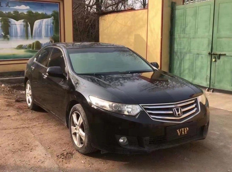 青岛10年本田思铂睿5