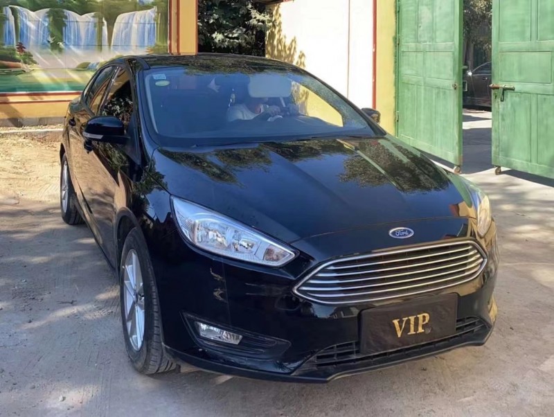 青岛18年福特福克斯5