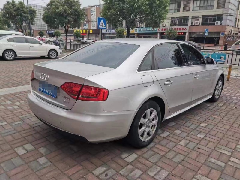 泰州10年奥迪A4L8