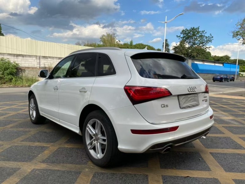 东莞17年奥迪Q58