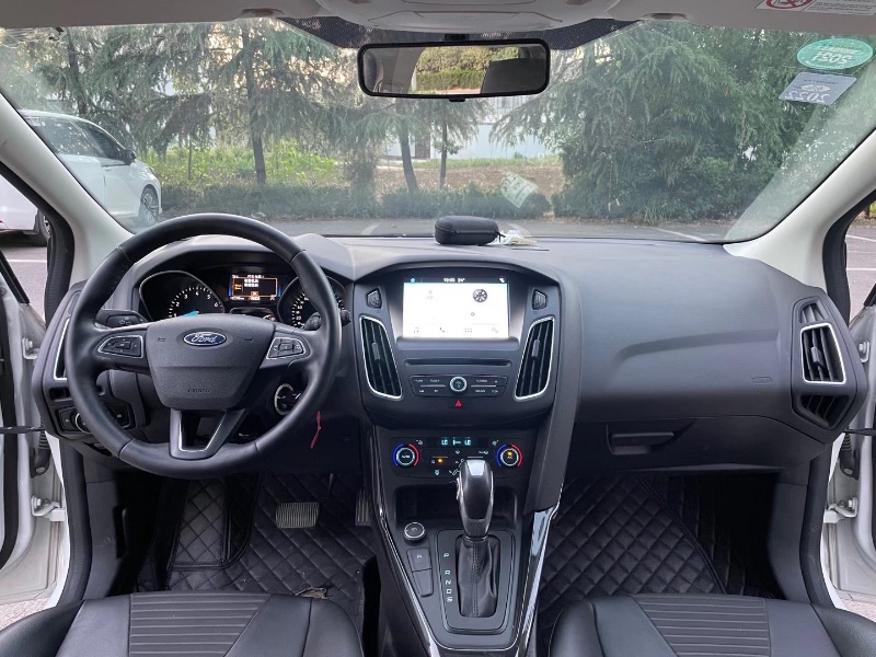 徐州16年福特福克斯2