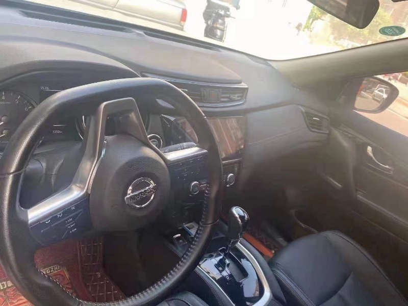 邢台20年日产奇骏6